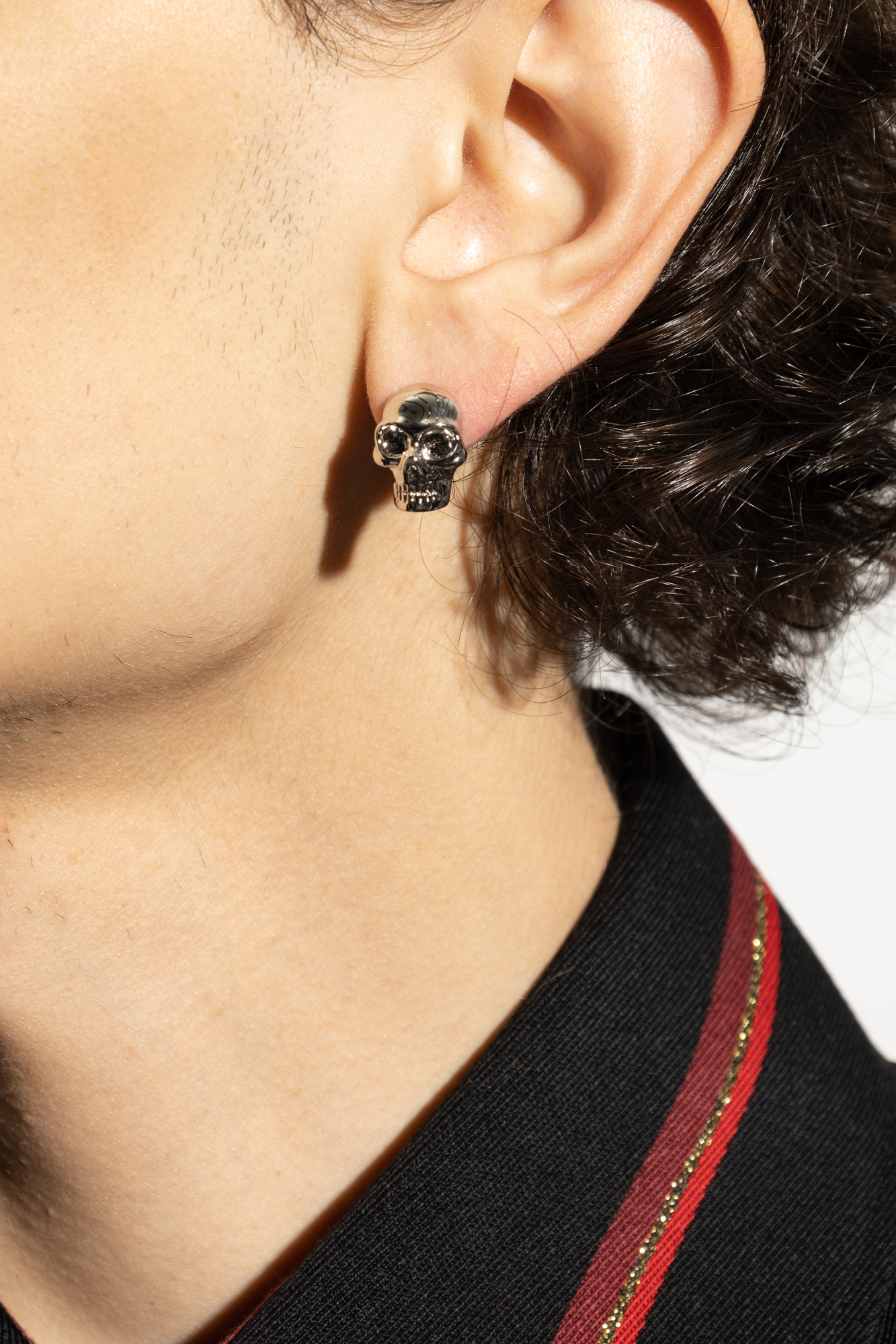 アクセサリーその他 ALEXANDER MCQUEEN Men Jewel Black 7069791AAIX 1010 Alexander McQueen Skull bracelet with black pearls | TheDoubleF